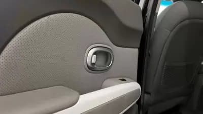 Sell Kia e-Soul 2018 - 14990 EUR, 106047 km - AUTO.MOTO.pt