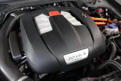 Vendo Porsche Panamera 2016 - 53900 EUR, 92706 km - AUTO.MOTO.pt