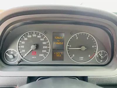 Vendo Mercedes-Benz A 180 2010 - 9950 EUR, 118057 km - AUTO.MOTO.pt