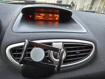 Vendo Renault Clio Break 2008 - 3999 EUR, 208437 km - AUTO.MOTO.pt