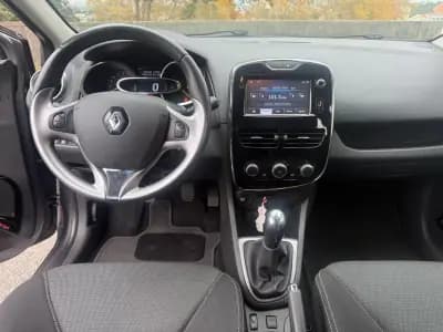 Vendo Renault Clio Sport Tourer 2014 - 7890 EUR, 179000 km - AUTO.MOTO.pt