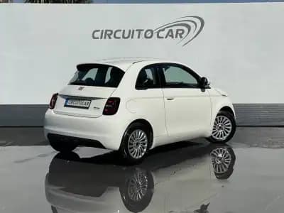 Vendo Fiat 500e 2022 - 13600 EUR, 53336 km - AUTO.MOTO.pt