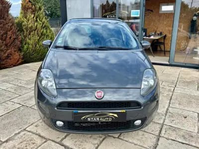 Vendo Fiat Grande Punto 2016 - 8750 EUR, 84929 km - AUTO.MOTO.pt