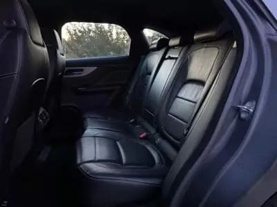 Sell Jaguar F-Pace 2016 - 30999 EUR, 144450 km - AUTO.MOTO.pt