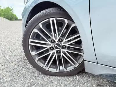 Vendo Kia ProCeed 2019 - 22490 EUR, 127000 km - AUTO.MOTO.pt