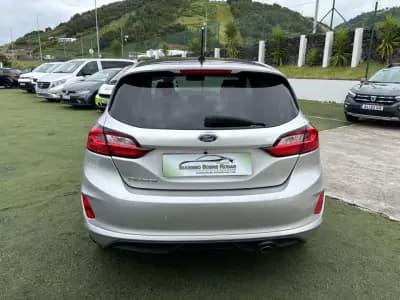 Vendo Ford Fiesta 2022 - 19490 EUR, 60249 km - AUTO.MOTO.pt