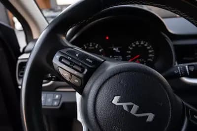 Sell Kia Stonic 2022 - 13999 EUR, 93000 km - AUTO.MOTO.pt