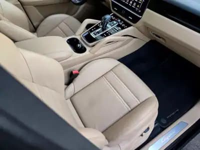 Vendo Porsche Cayenne Coupé 2021 - 89900 EUR, 57000 km - AUTO.MOTO.pt