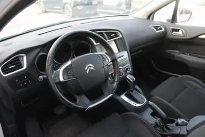 Sell Citroën C4 2017 - 12990 EUR, 132000 km - AUTO.MOTO.pt