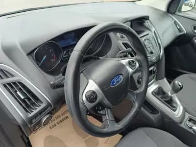 Sell Ford Focus 2014 - 9900 EUR, 168000 km - AUTO.MOTO.pt