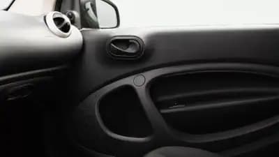 Vendo Smart Fortwo Cabrio 2017 - 11200 EUR, 73000 km - AUTO.MOTO.pt