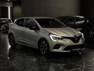 Sell Renault Clio 2023 - 14990 EUR, 109400 km - AUTO.MOTO.pt