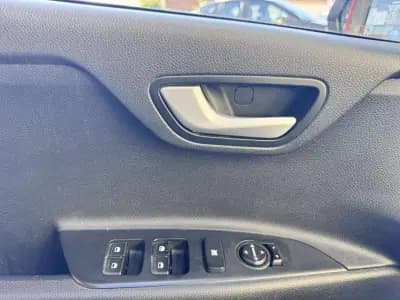 Vendo Kia Stonic 2023 - 15500 EUR, 91000 km - AUTO.MOTO.pt