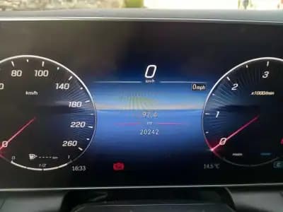 Sell Mercedes-Benz GLC 220 2024 - 69680 EUR, 20294 km - AUTO.MOTO.pt