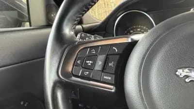 Vendo Jaguar E-Pace 2019 - 23900 EUR, 164000 km - AUTO.MOTO.pt