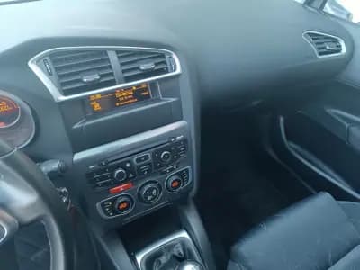 Vendo Citroën C4 2015 - 11500 EUR, 53000 km - AUTO.MOTO.pt