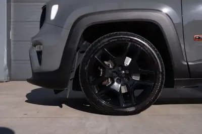 Vendo Jeep Renegade 2020 - 27500 EUR, 24000 km - AUTO.MOTO.pt