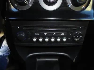 Vendo Citroën C3 2014 - 8500 EUR, 105000 km - AUTO.MOTO.pt