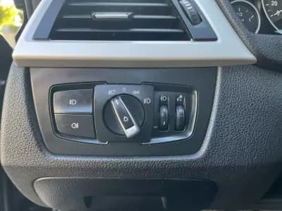 Vendo BMW 318 2015 - 13900 EUR, 260000 km - AUTO.MOTO.pt