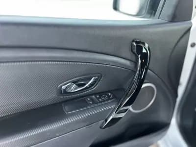 Vendo Renault Mégane Coupe 2013 - 24500 EUR, 105200 km - AUTO.MOTO.pt