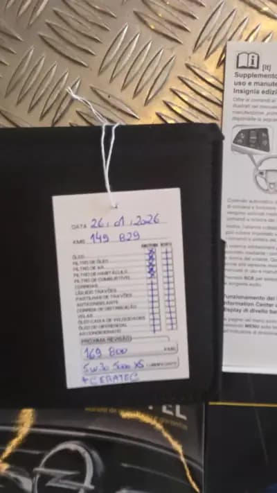 Sell Opel Insignia Grand Sport 2018 - 12900 EUR, 149839 km - AUTO.MOTO.pt