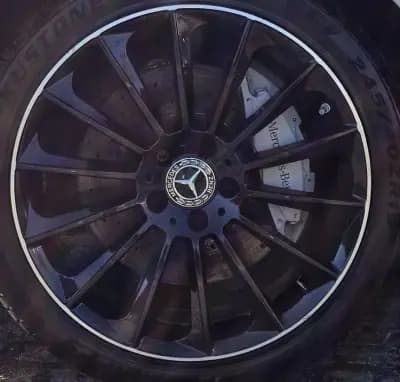 Vendo Mercedes-Benz E 220 2017 - 34999 EUR, 180000 km - AUTO.MOTO.pt