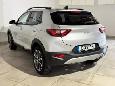 Vendo Kia Stonic 2025 - 21250 EUR, 54 km - AUTO.MOTO.pt