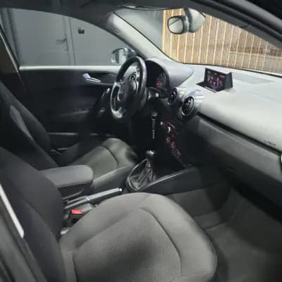 Vendo Audi A1 Sportback 2013 - 14250 EUR, 180000 km - AUTO.MOTO.pt