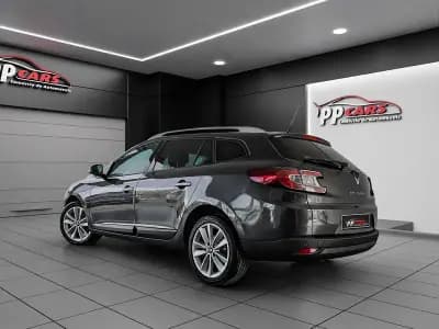 Vendo Renault Mégane Sport Tourer 2009 - 10450 EUR, 160000 km - AUTO.MOTO.pt