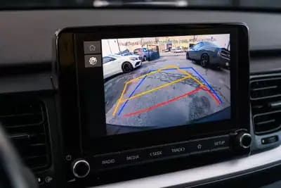 Sell Kia Stonic 2022 - 13999 EUR, 88000 km - AUTO.MOTO.pt