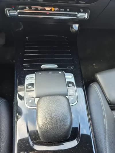 Sell Mercedes-Benz A 180 Limousine 2020 - 21900 EUR, 144925 km - AUTO.MOTO.pt