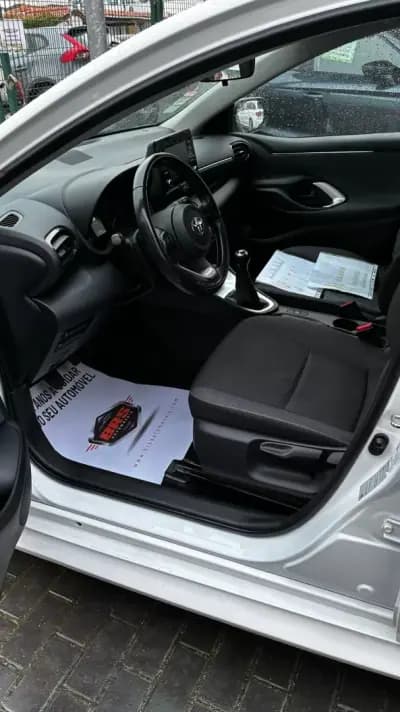 Sell Toyota Yaris 2021 - 16750 EUR, 82718 km - AUTO.MOTO.pt