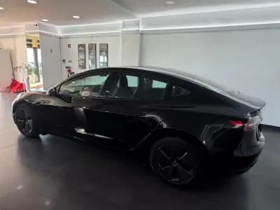 Sell Tesla Model 3 2021 - 29000 EUR, 88000 km - AUTO.MOTO.pt