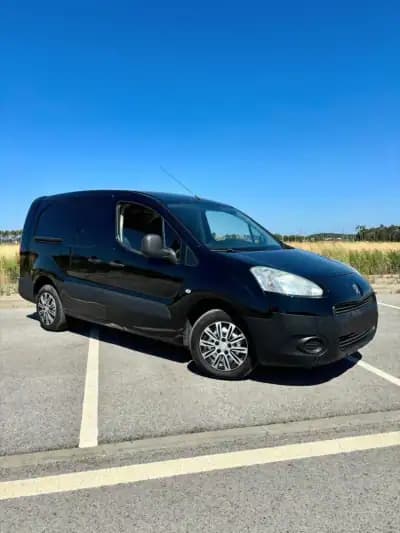 Vendo Peugeot Partner 2012 - 7750 EUR, 219000 km - AUTO.MOTO.pt