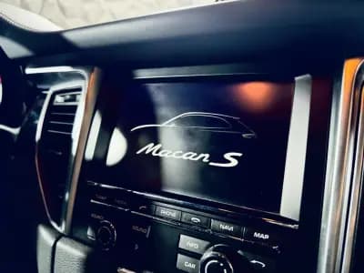 Sell Porsche Macan 2014 - 42990 EUR, 205232 km - AUTO.MOTO.pt