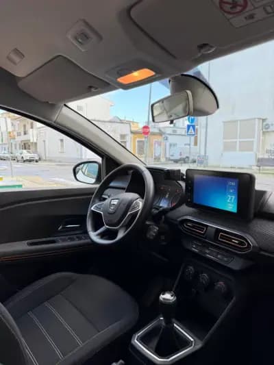 Vendo Dacia Sandero 2022 - 16850 EUR, 12275 km - AUTO.MOTO.pt