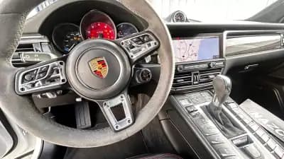 Sell Porsche Macan 2021 - 89500 EUR, 94000 km - AUTO.MOTO.pt