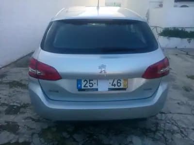 Vendo Peugeot 308 2015 - 11500 EUR, 139000 km - AUTO.MOTO.pt
