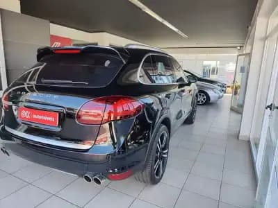 Sell Porsche Cayenne 2012 - 24990 EUR, 267800 km - AUTO.MOTO.pt