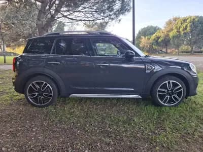Vendo MINI Countryman 2018 - 26500 EUR, 94200 km - AUTO.MOTO.pt