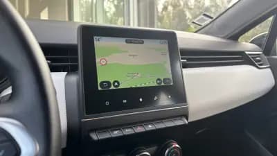 Vendo Renault Clio 2023 - 14499 EUR, 111021 km - AUTO.MOTO.pt