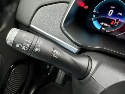 Sell Renault Zoe 2020 - 25500 EUR, 30800 km - AUTO.MOTO.pt