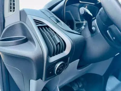 Vendo Ford Transit Custom 2016 - 24500 EUR, 217344 km - AUTO.MOTO.pt