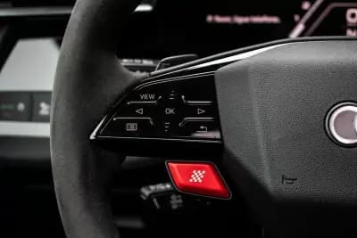 Sell Audi RS3 Sportback 2025 - 86900 EUR, 17138 km - AUTO.MOTO.pt