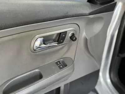 Vendo SEAT Ibiza 2006 - 4750 EUR, 172000 km - AUTO.MOTO.pt