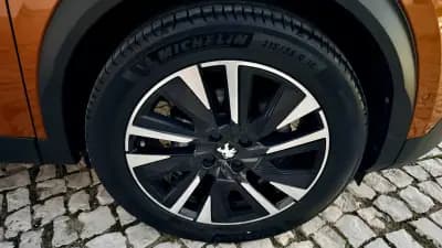 Sell Peugeot e-2008 2020 - 18900 EUR, 53838 km - AUTO.MOTO.pt