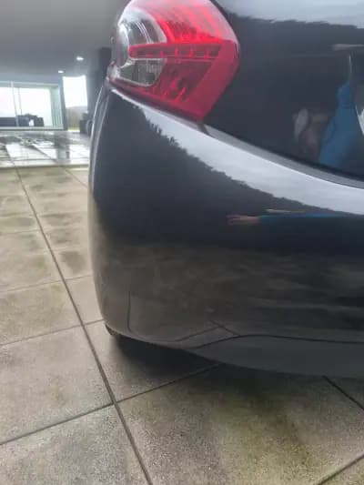 Vendo Peugeot 208 2013 - 8900 EUR, 157000 km - AUTO.MOTO.pt