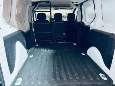 Sell Peugeot e-Partner 2017 - 10990 EUR, 23174 km - AUTO.MOTO.pt