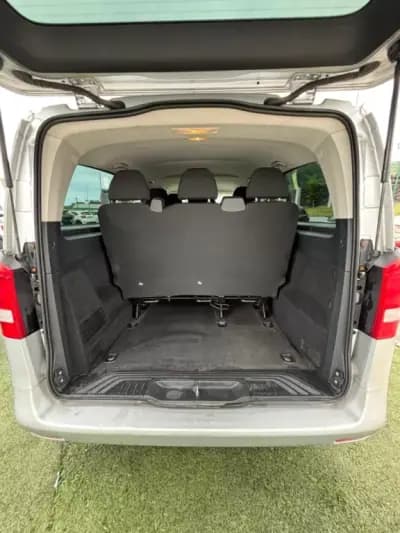 Vendo Mercedes-Benz Vito Tourer 2015 - 28490 EUR, 196000 km - AUTO.MOTO.pt