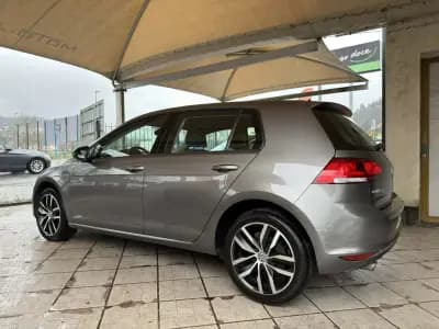 Vendo Volkswagen Golf 2017 - 15950 EUR, 175038 km - AUTO.MOTO.pt